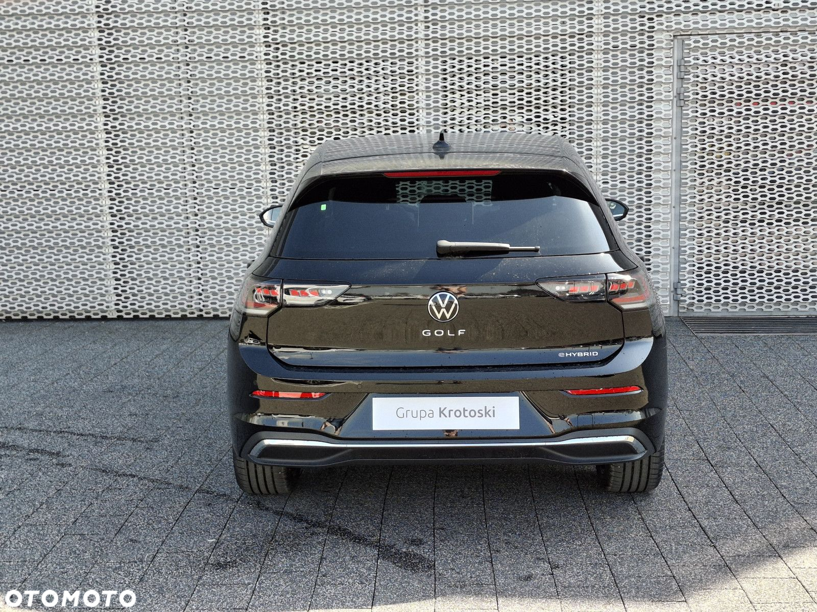 Volkswagen Golf - 6