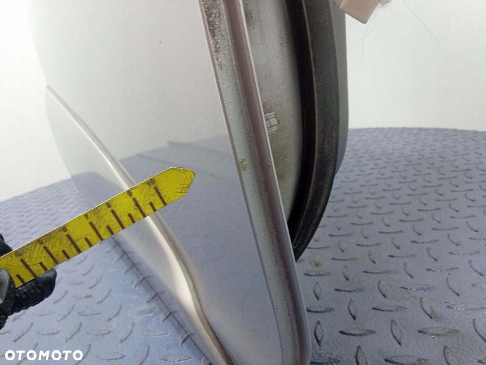 TOYOTA YARIS VERSO 99- DRZWI TYŁ PRAWE TYLNE 199 - 6