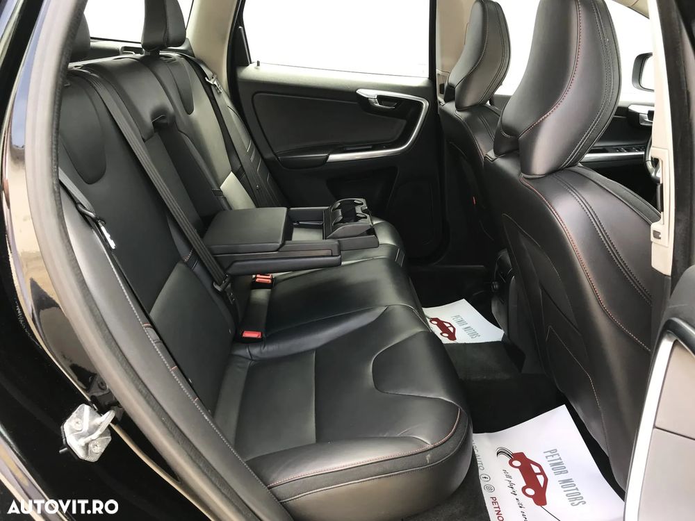 Volvo XC 60 D5 AWD Aut. Ocean Race - 15