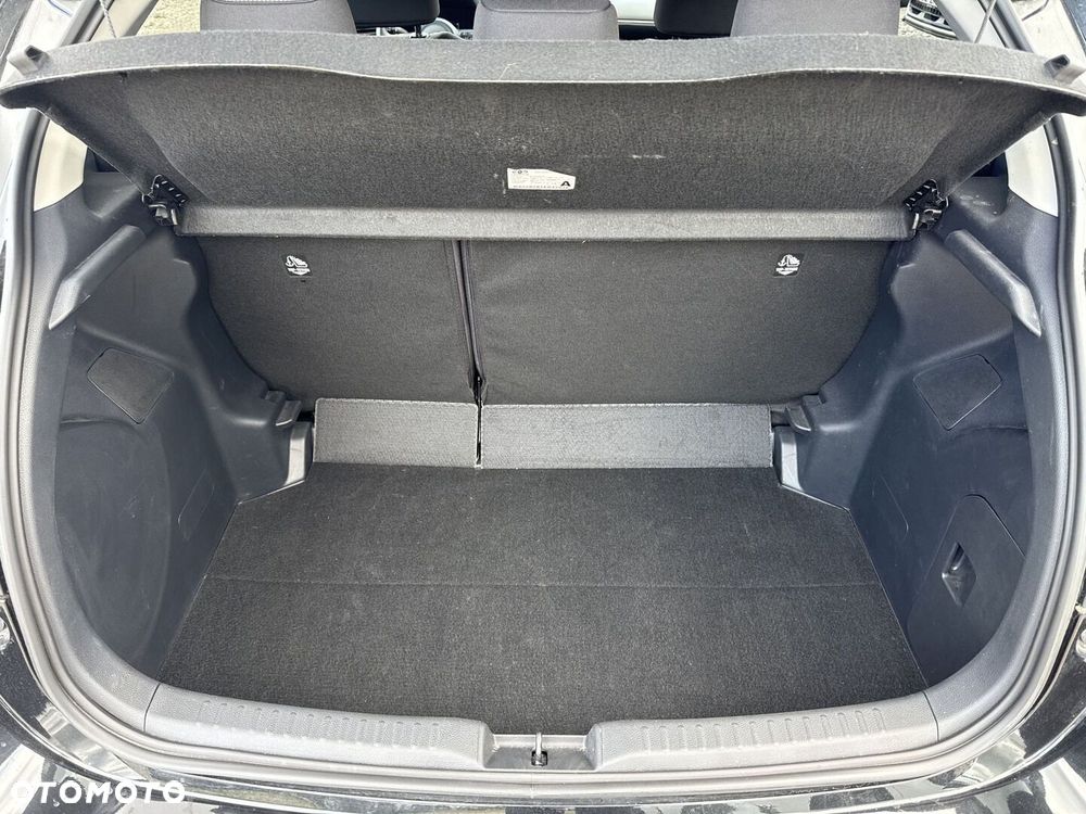 Toyota Yaris Hybrid 1.5 Style - 17