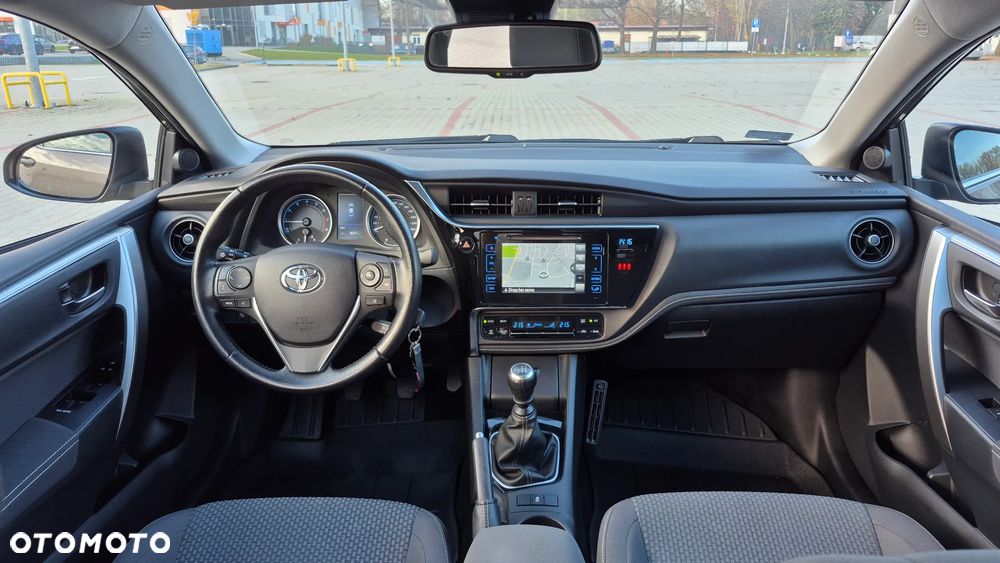 Toyota Corolla 1.6 Comfort - 11