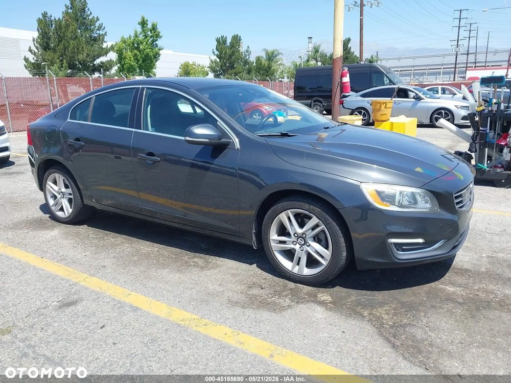 Volvo S60 - 1