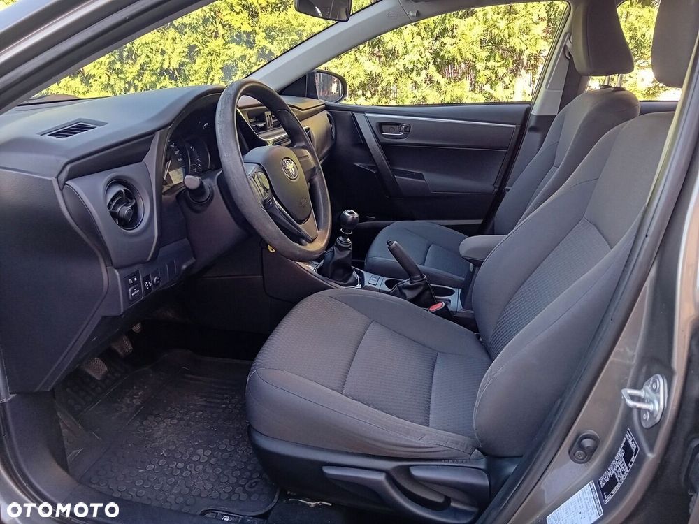 Toyota Corolla 1.33 Active - 12