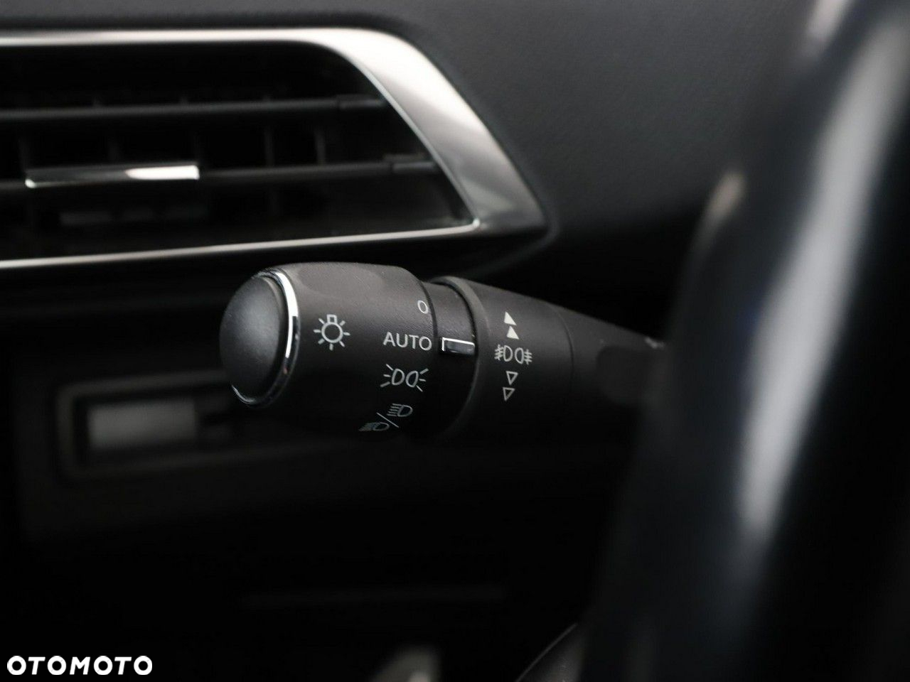 Peugeot 5008 1.5 BlueHDi Allure S&S - 37