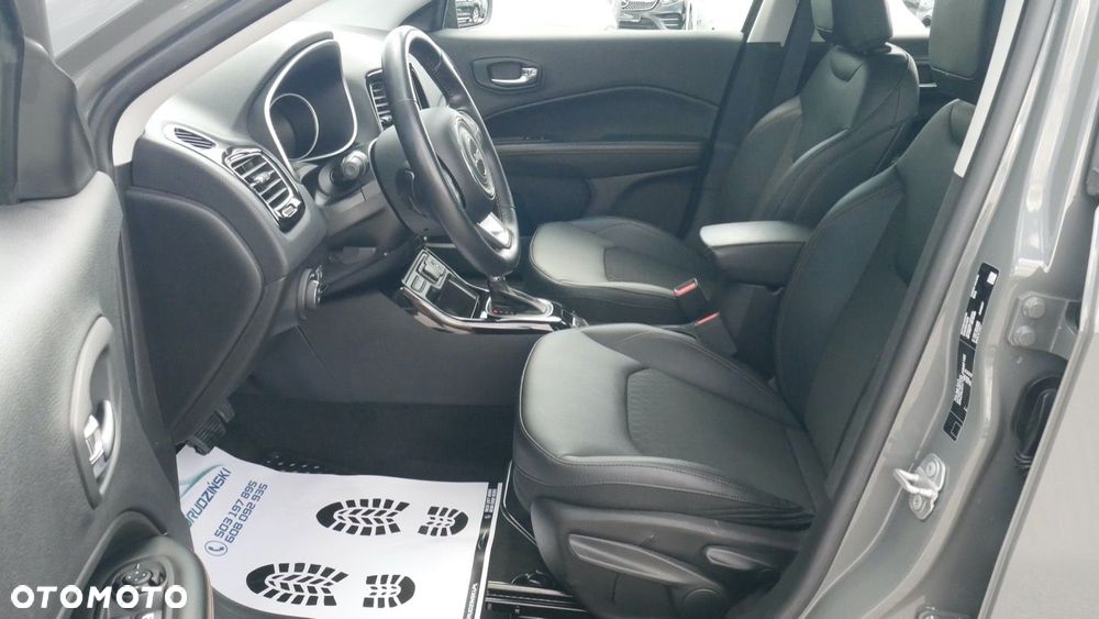 Jeep Compass - 16