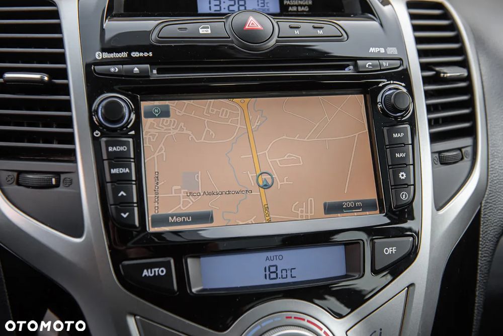 Hyundai ix20 1.6 CRDi blue YES Gold - 21