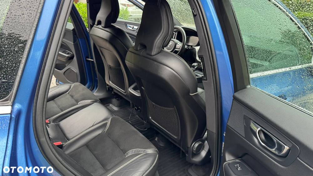 Volvo XC 60 T5 AWD R-Design - 13