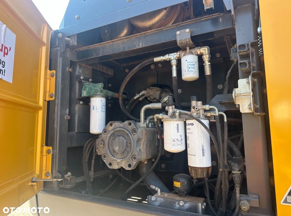 Volvo Ec250 - 8
