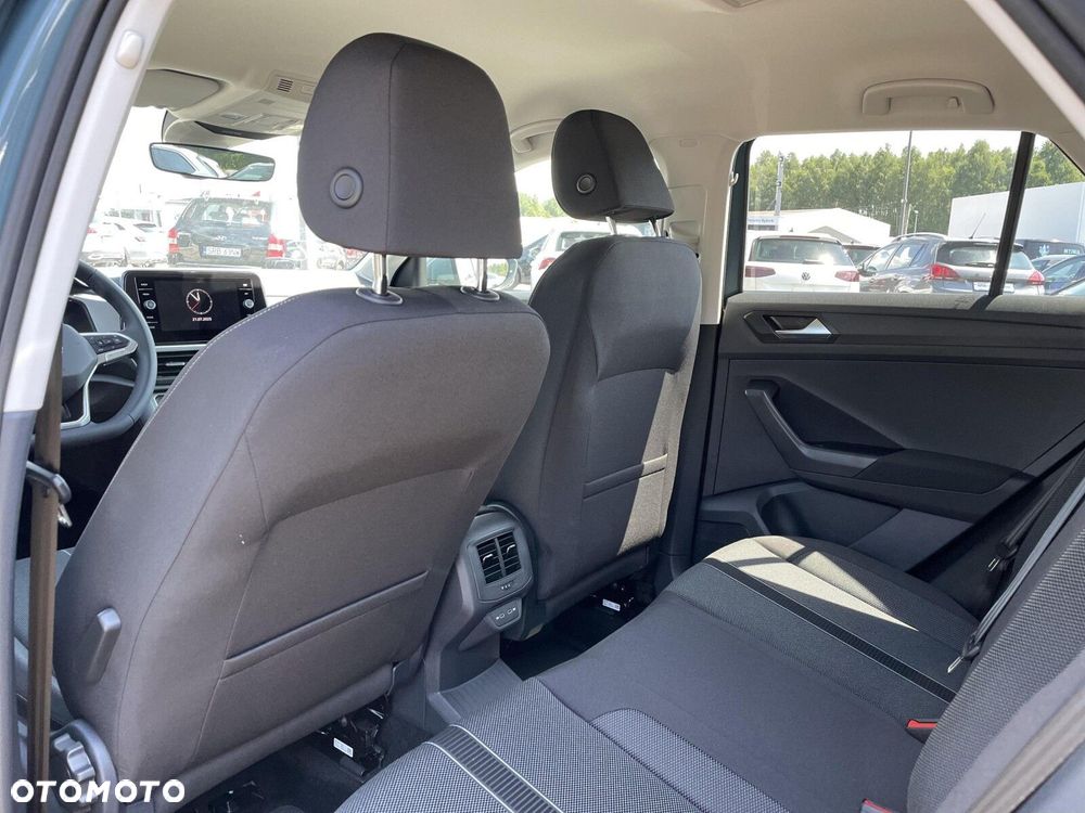 Volkswagen T-Roc - 17