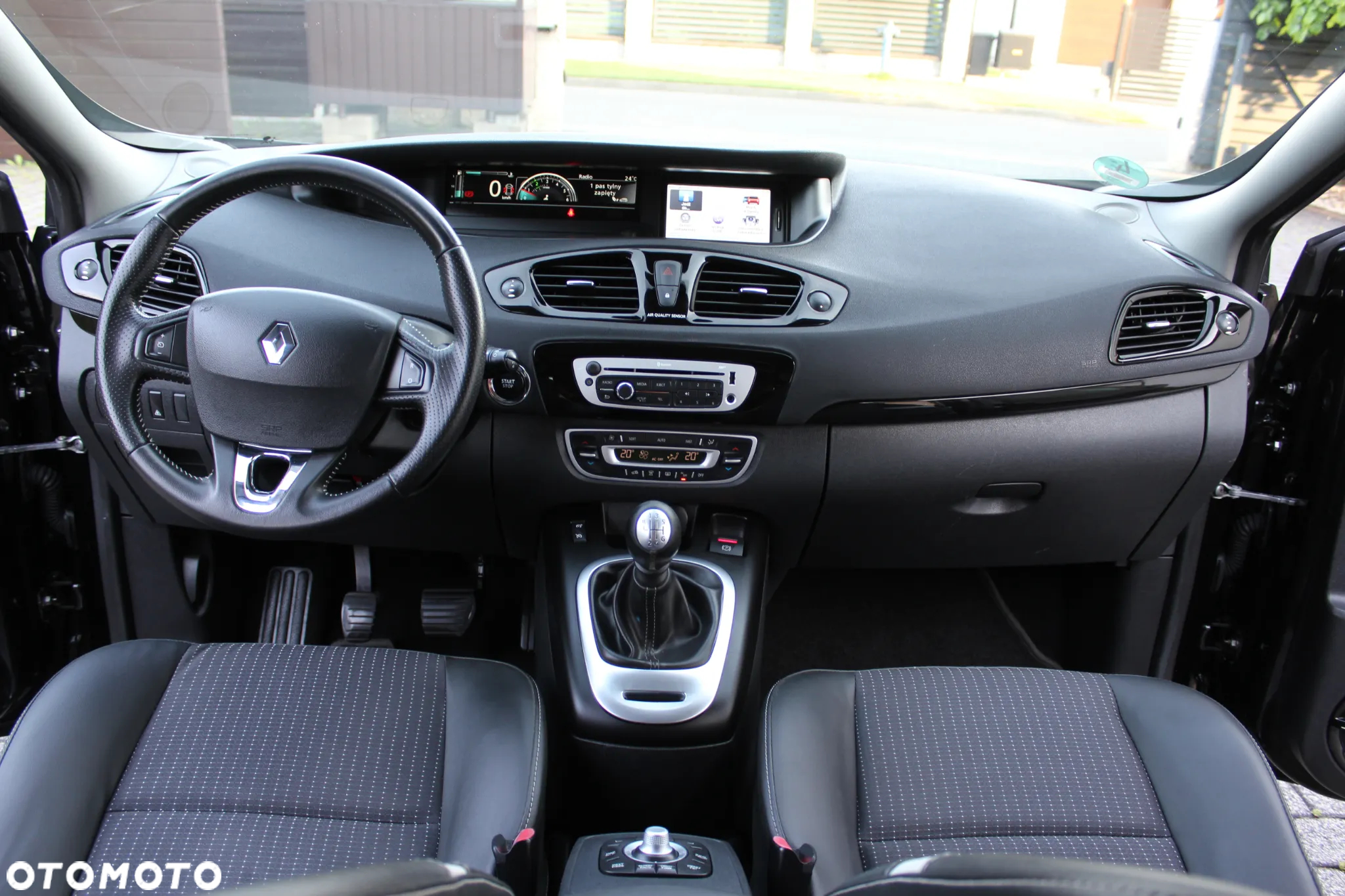 Renault Grand Scenic Gr 2.0 dCi Bose - 17