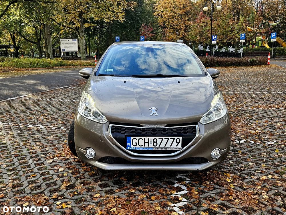 Peugeot 208 - 14