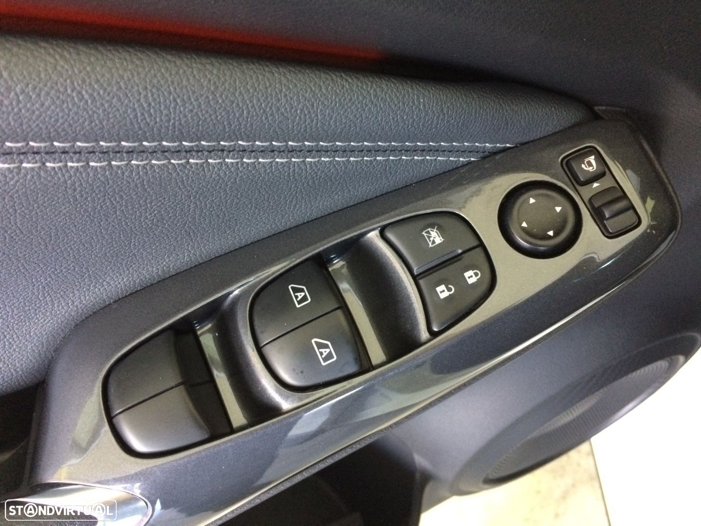 Nissan Juke 1.0 DIG-T N-Connecta - 18