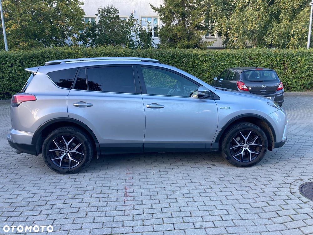 Toyota RAV4 Hybrid Premium 4x4 - 7