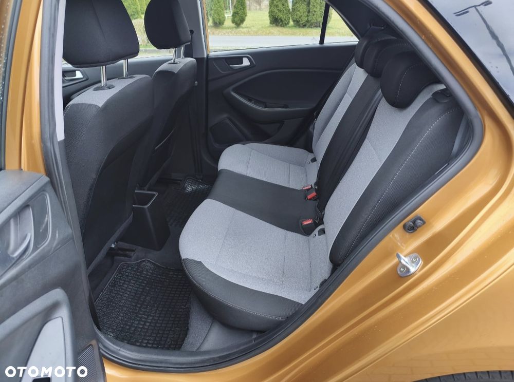 Hyundai i20 1.4 Comfort - 24