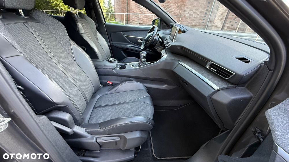 Peugeot 3008 - 21