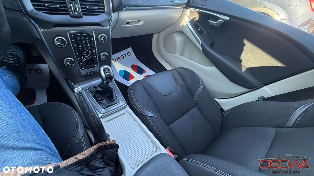 Volvo V40 D3 Drive-E Summum - 28