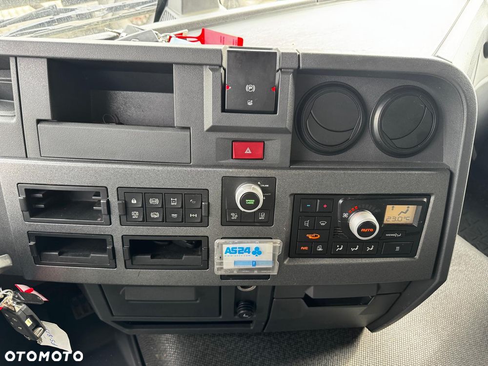 Renault T460 Sleeper Cab - 9