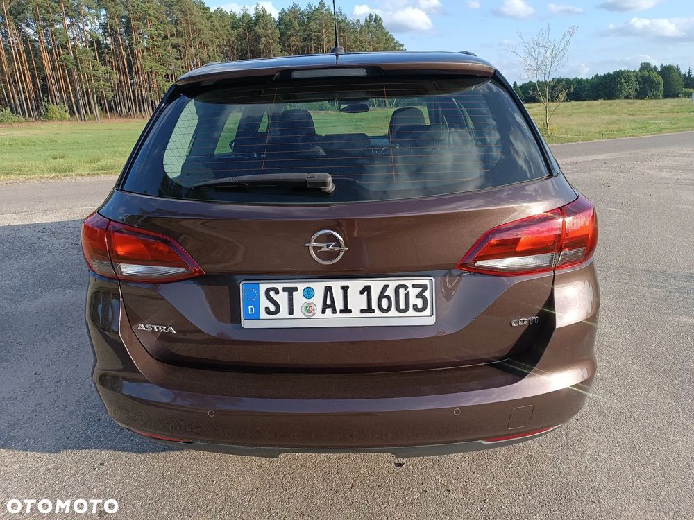 Opel Astra 1.6 D (CDTI) Start/Stop Dynamic - 11