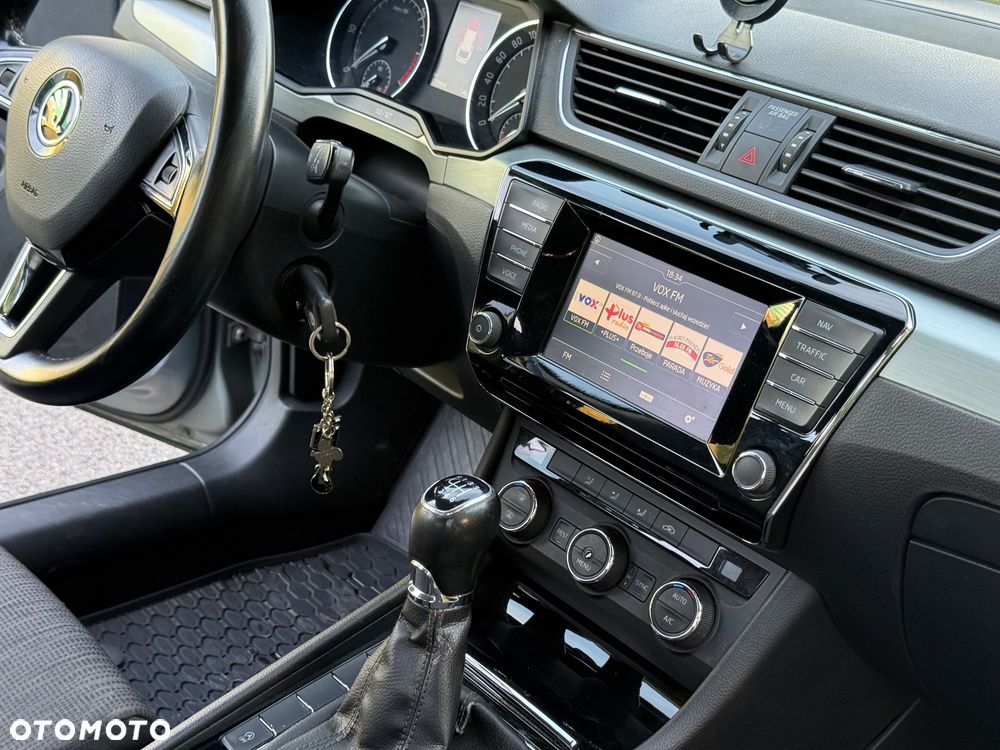 Skoda Superb 1.6 TDI Ambition Greenline - 14