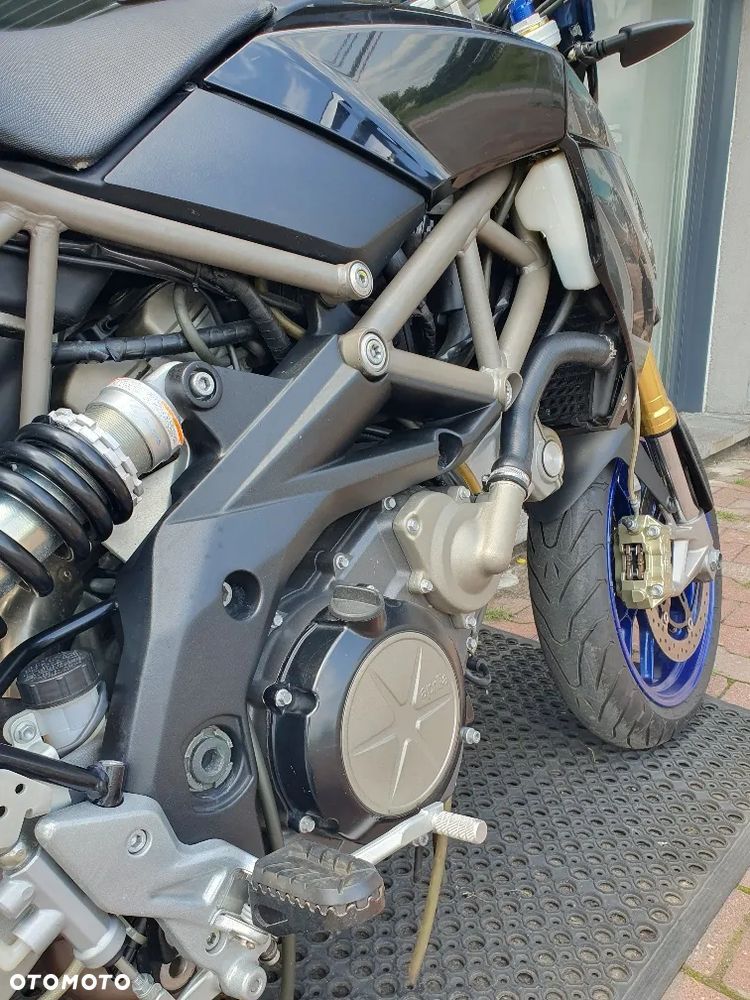 Aprilia Dorsoduro - 21