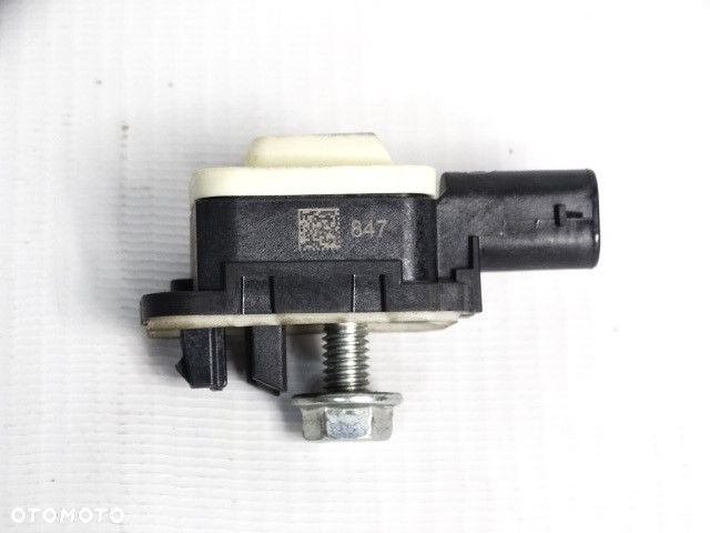 BMW  2 F22  3 F30  4 F32 F36  USA Czujnik Uderzenia Uderzeniowy Drzwi  65779217711 9217711   BMW 218d 218i 220d 220i 225d 228i 230i 320i 328d 328i 330i 335i 340i - 4