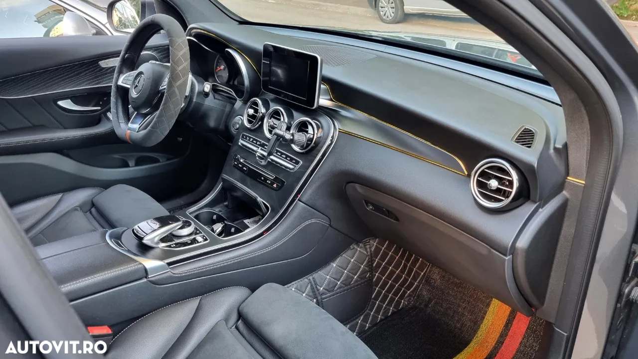 Mercedes-Benz GLC Coupe 250 4Matic 9G-TRONIC AMG Line - 16