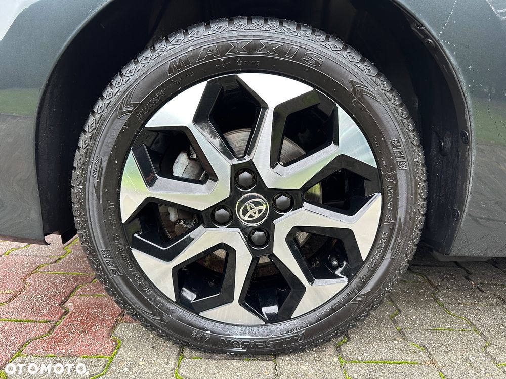 Toyota Aygo x-clusiv - 12