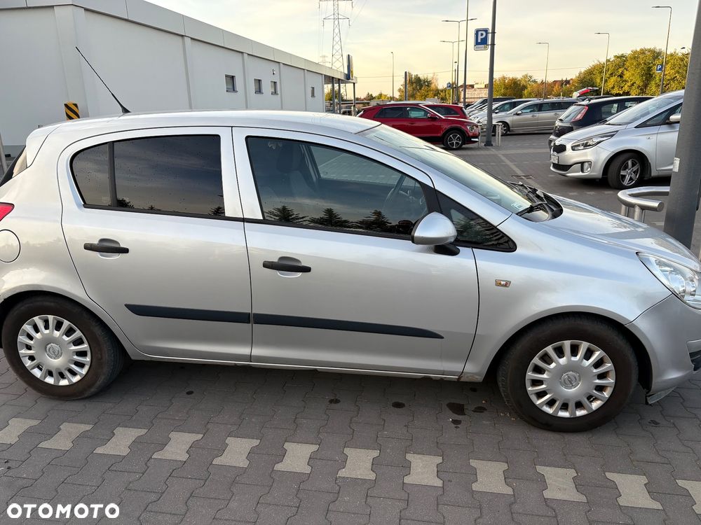 Opel Corsa 1.0 12V Essentia - 5