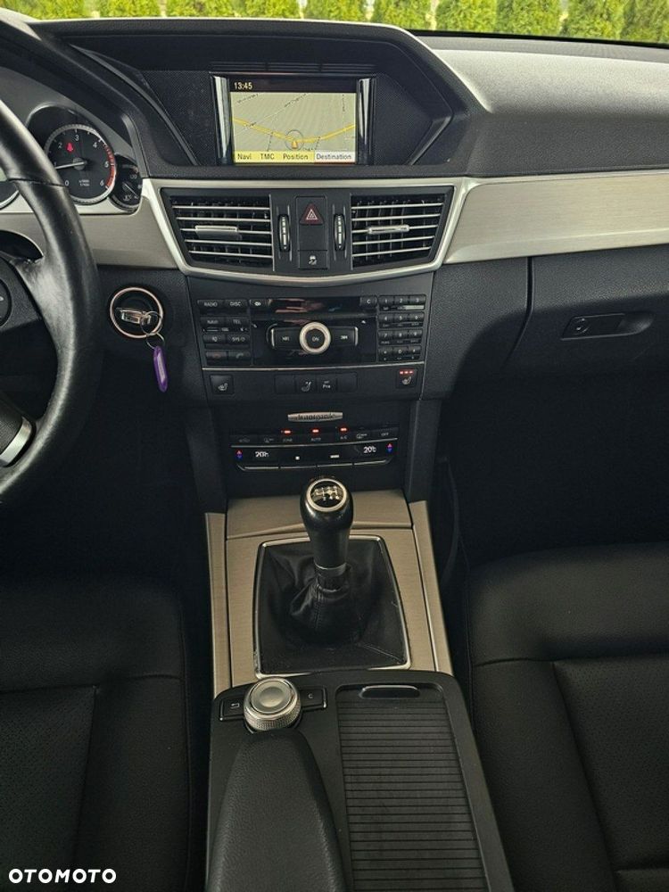 Mercedes-Benz Klasa E - 16