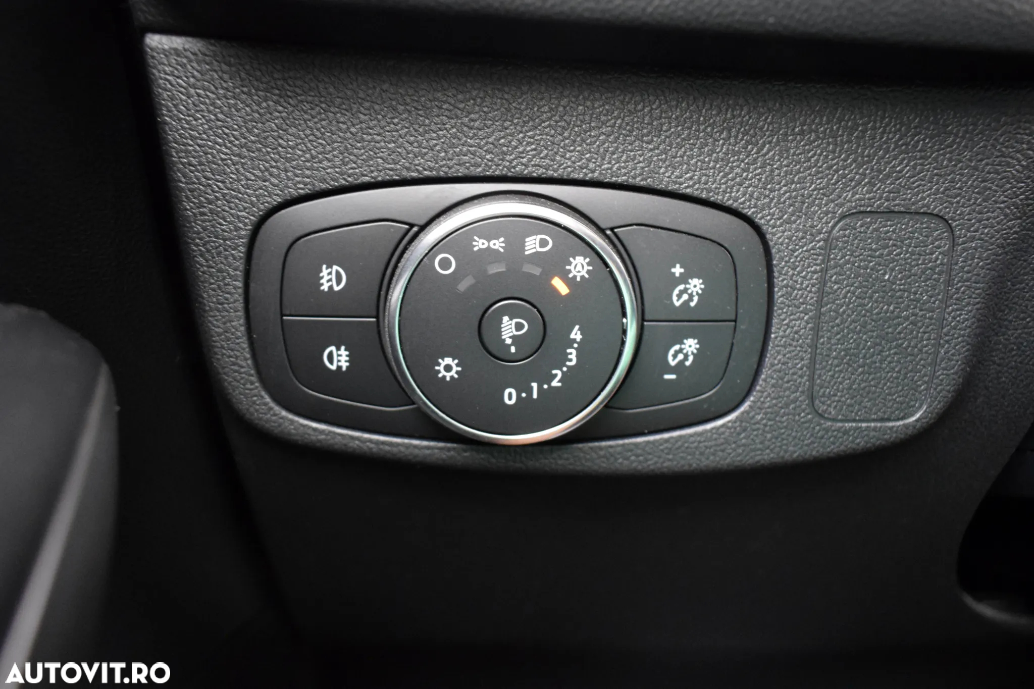 Ford Focus 1.5 EcoBlue Start-Stopp-System Aut. TREND - 18