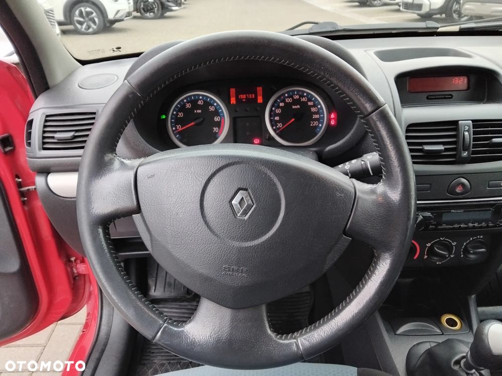 Renault Clio 1.2 16V Expression - 8