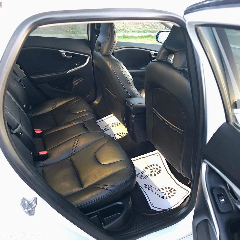 Volvo V40 D4 Summum - 12