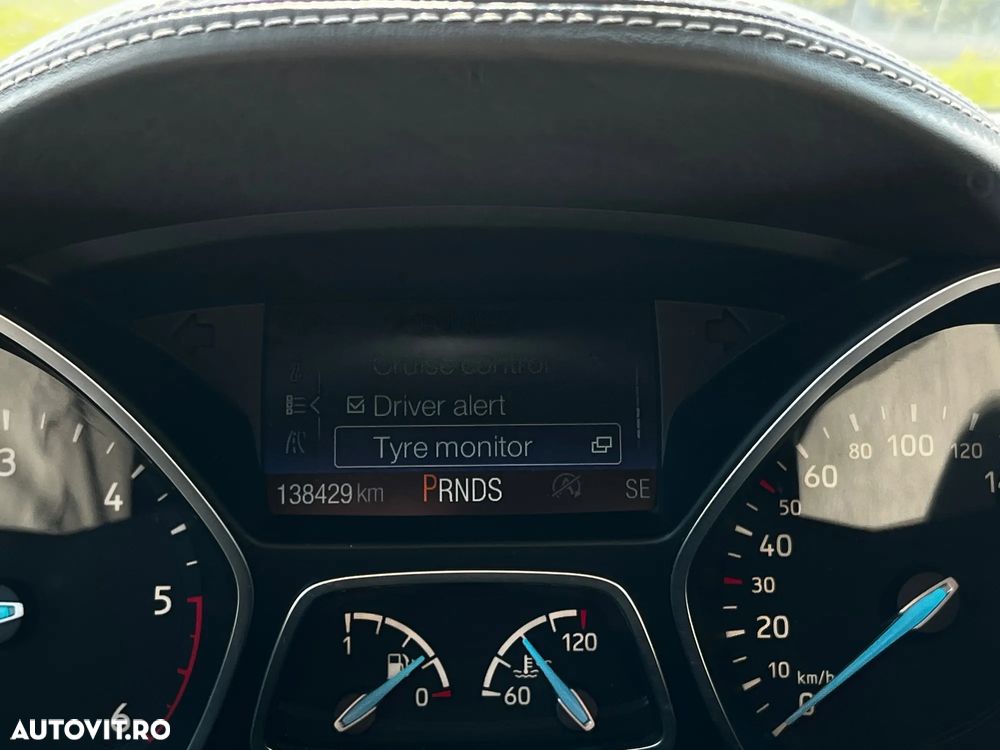 Ford Kuga 2.0 TDCi 4WD Powershift Vignale - 31