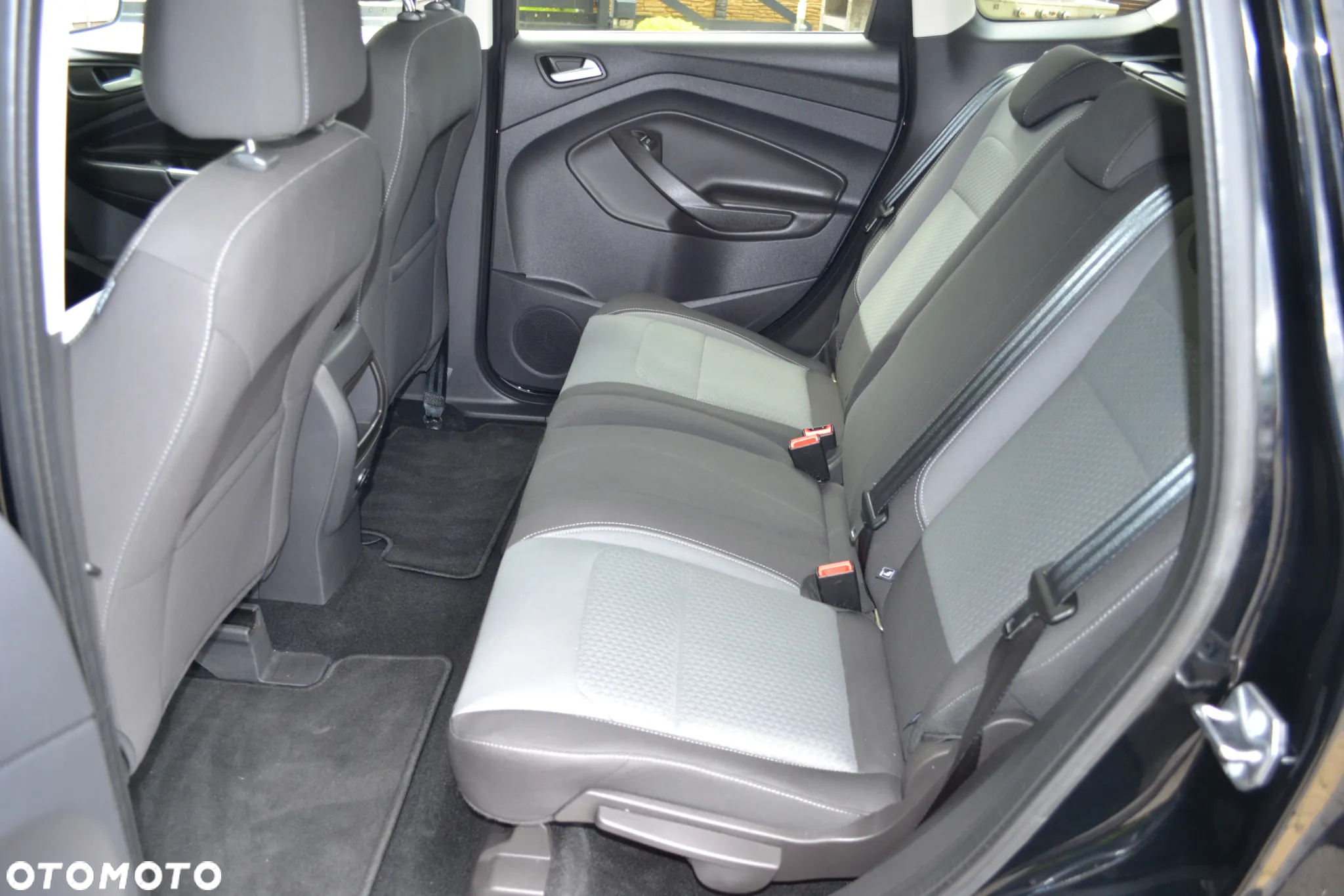Ford Kuga 1.5 EcoBoost 2x4 SYNC - 16