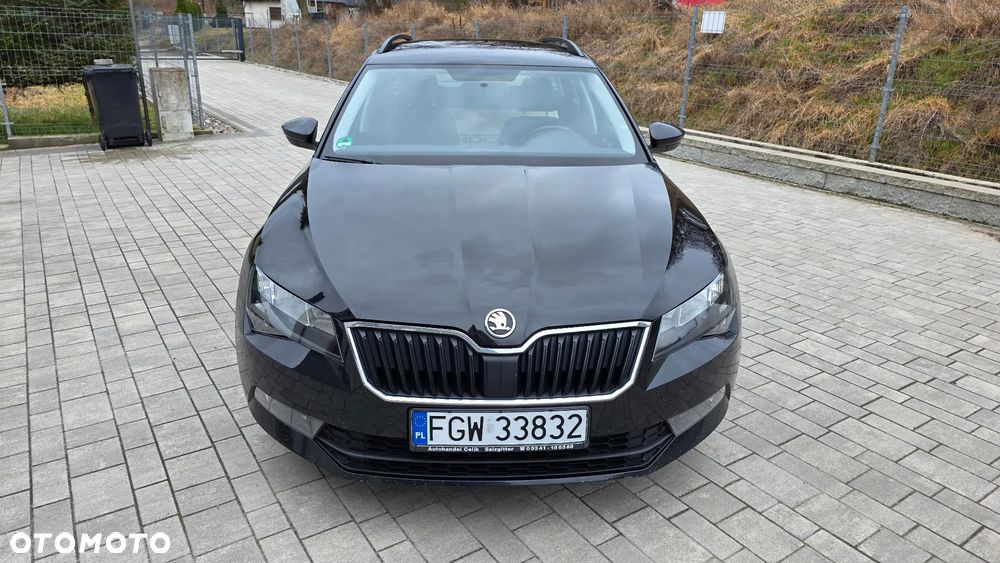 Skoda Superb 1.6 TDI GreenLine - 11
