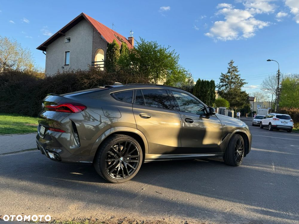 BMW X6 M50i - 26