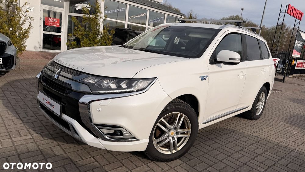 Mitsubishi Outlander - 26