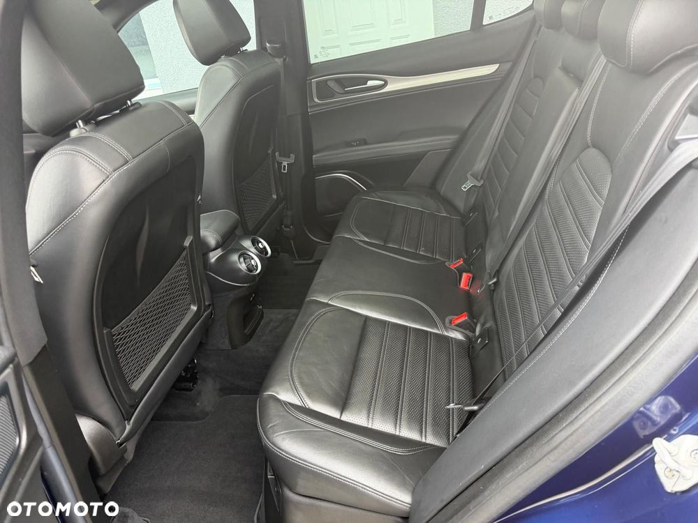 Alfa Romeo Stelvio 2.0 Turbo Executive Q4 - 14