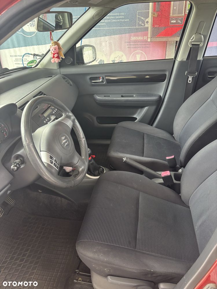 Suzuki Swift - 7