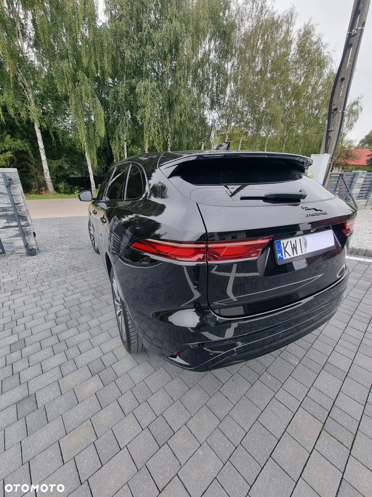 Jaguar F-Pace P250 AWD R-Dynamic S - 11