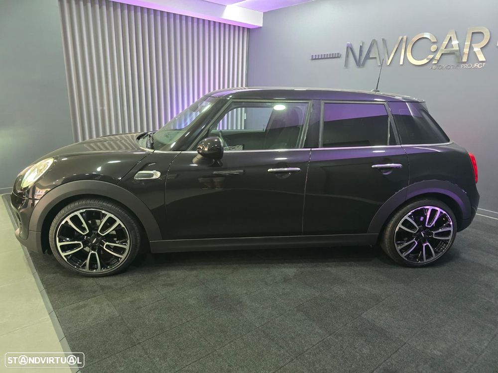 MINI 5 Portas Cooper D Auto - 19
