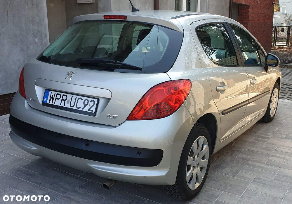 Peugeot 207 1.4 16V Trendy - 4