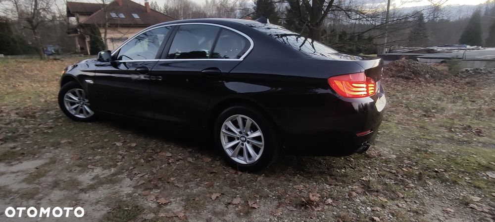 BMW Seria 5 520i - 4