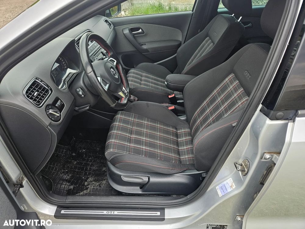 Volkswagen Polo 1.4 DSG GTI - 8