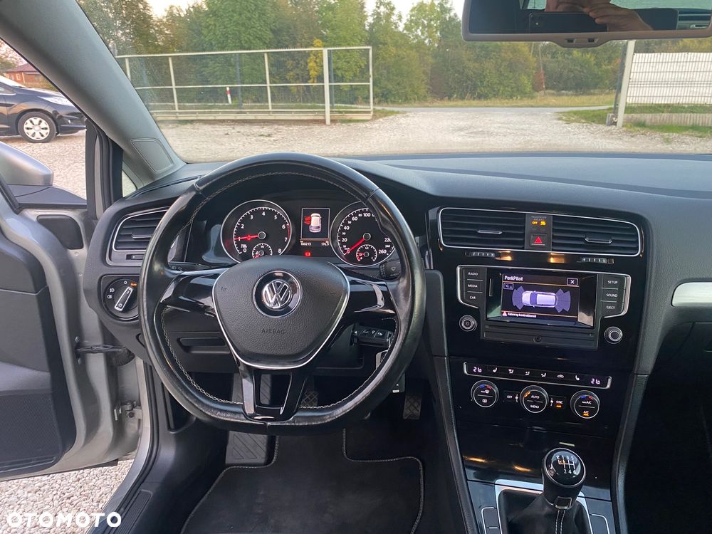 Volkswagen Golf - 4