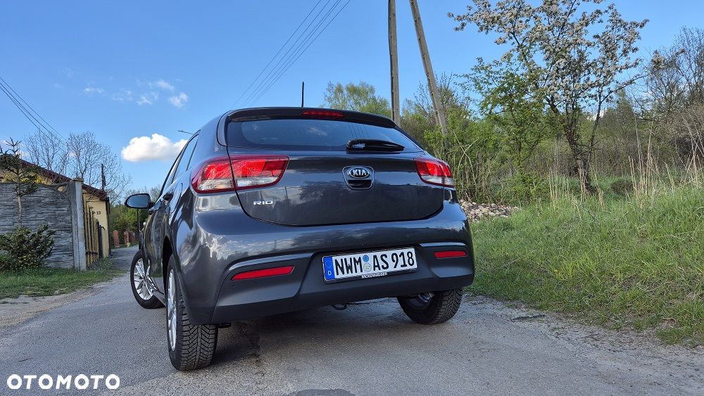 Kia Rio 1.2 Dream Team Edition - 11