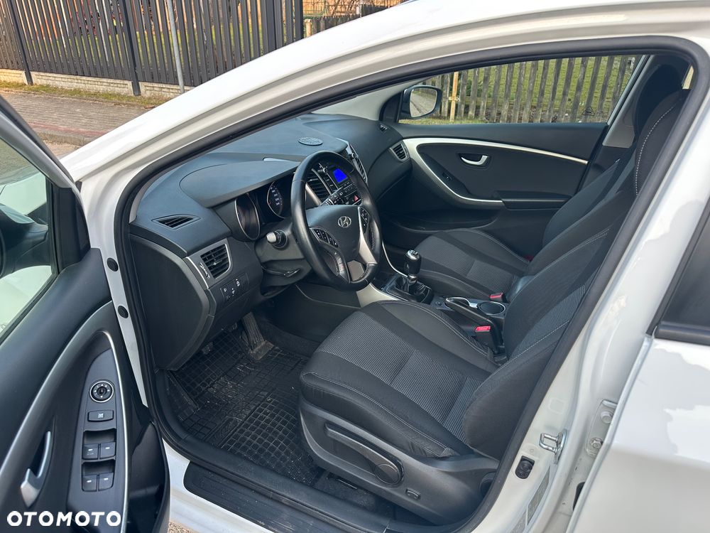 Hyundai i30 1.6 CRDi Premium - 9