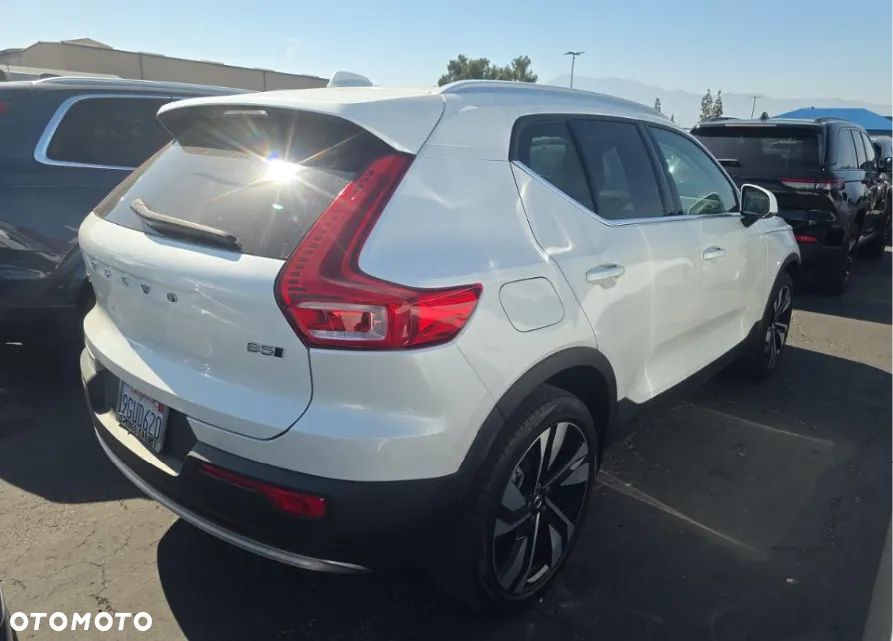 Volvo XC 40 B5 B AWD Ultimate Bright - 4