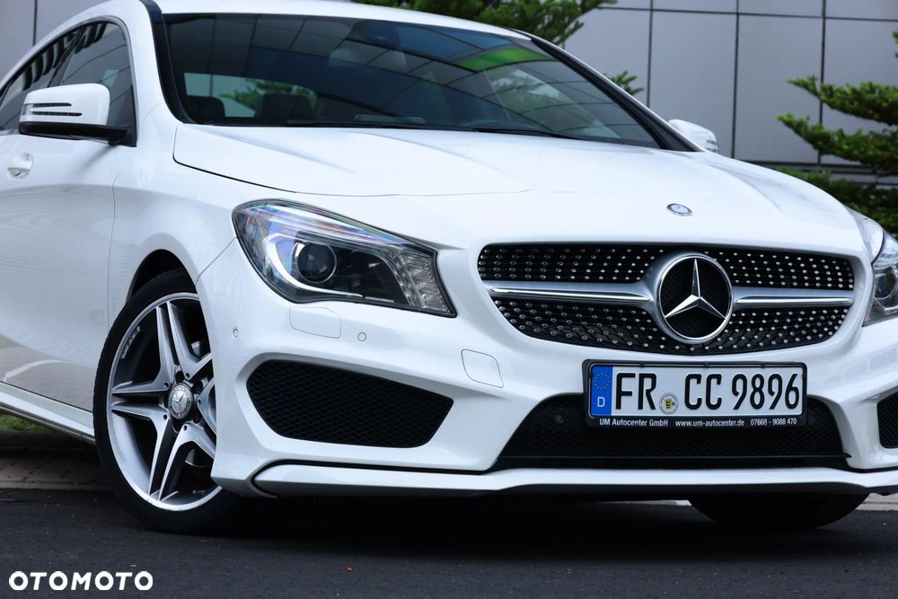 Mercedes-Benz CLA 180 AMG Line - 3