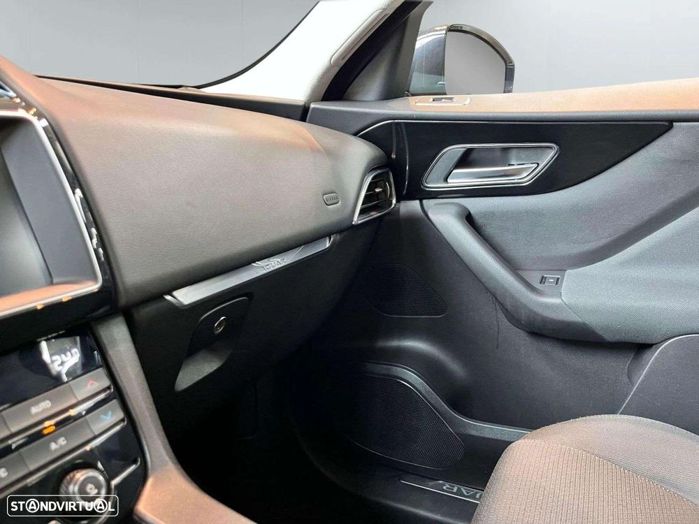 Jaguar F-Pace - 23